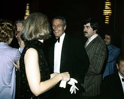 Paul Newman u Tuxedu bljesne osmijeh na Hollywood događaju iz 1970. godine 8x10 fotografija