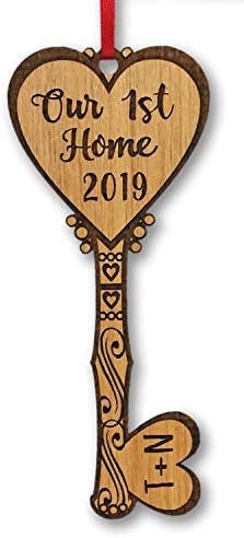 Naš prvi kućni ključ parova Srce Personalizirani ukras za ukrašavanje kuće Ukras za ukrašavanje domaćeg ukrasa Prilagođeni Novi dom
